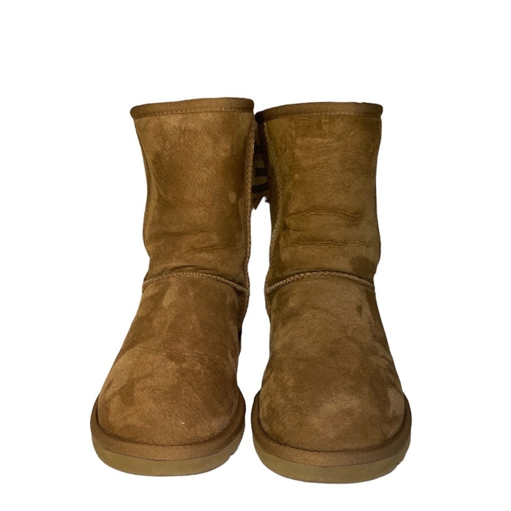 UGG Classic Short Boot size 5